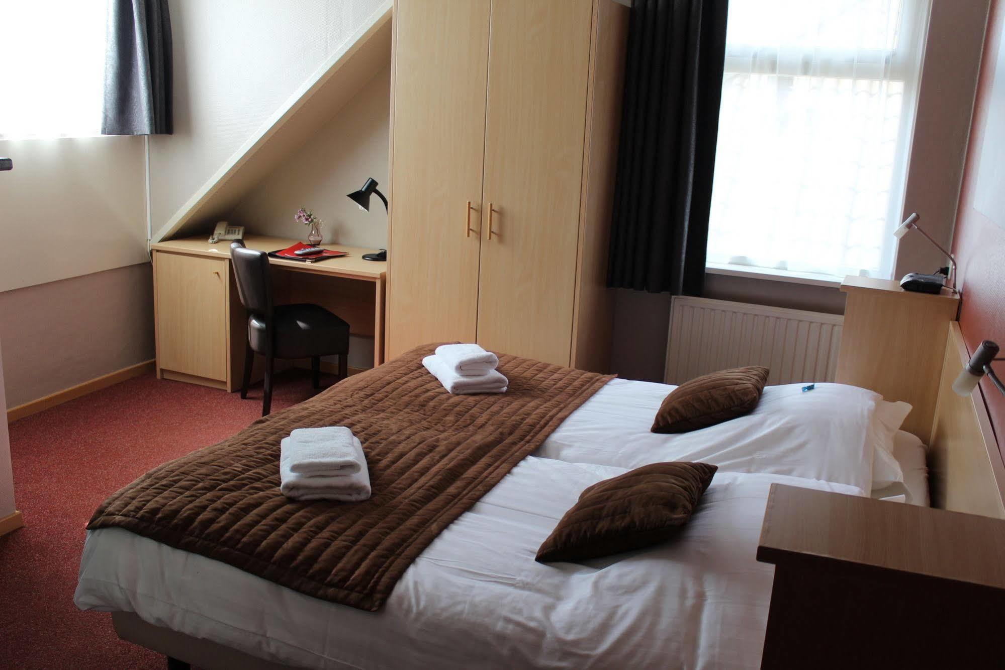 Hotel Restaurant 'T Klokje Renesse Dış mekan fotoğraf