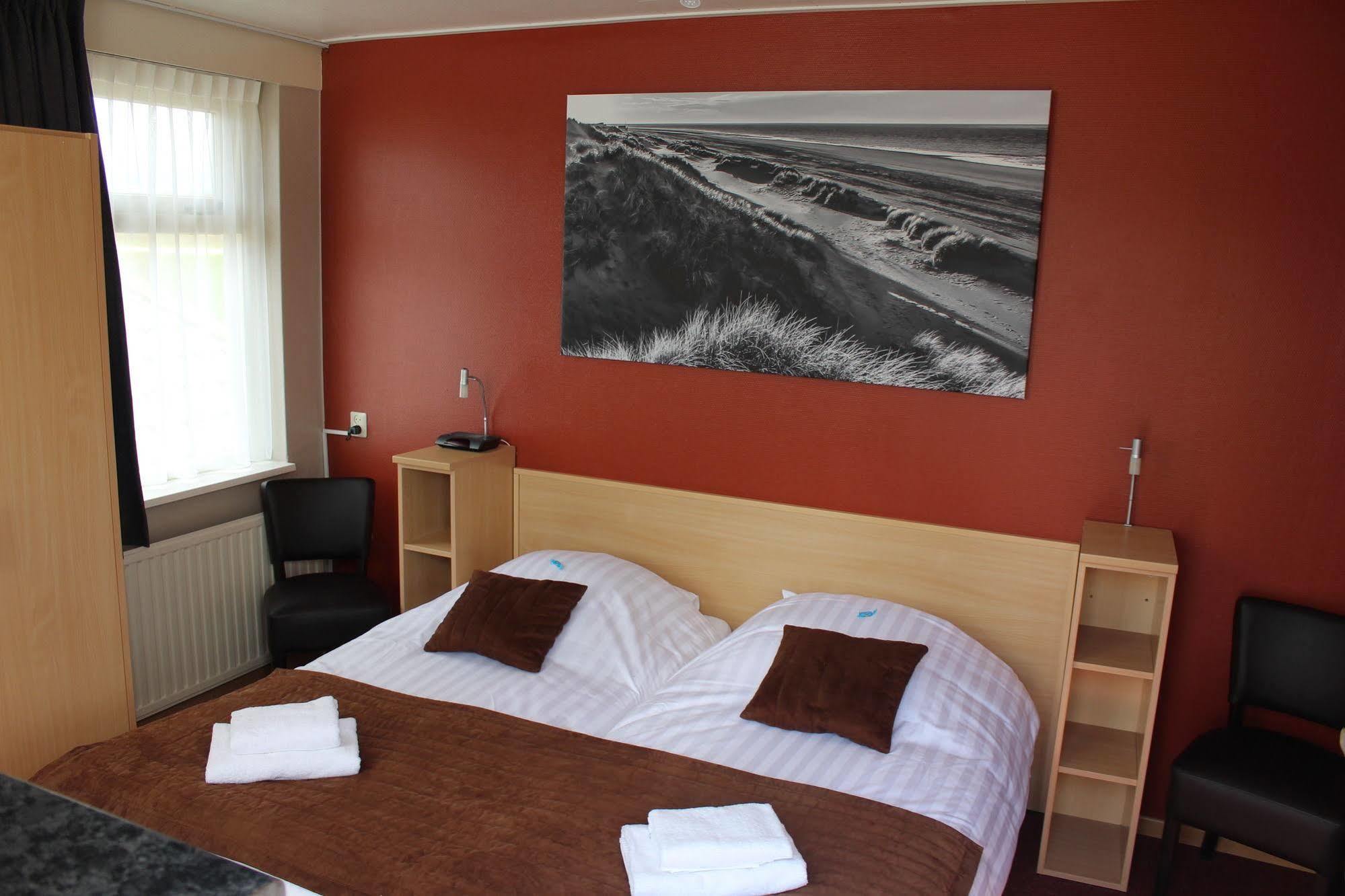 Hotel Restaurant 'T Klokje Renesse Dış mekan fotoğraf